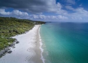 hyams-beach-australia-beautiful-white-sandy-beaches-crystal-clear-waters