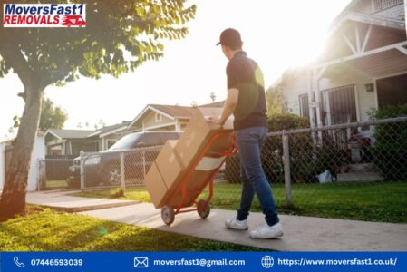 Need to move fast? Fast Movers is here to make it happen! Our efficient team ensures a smooth transition to your new home. Get reliable and speedy service for your move today!