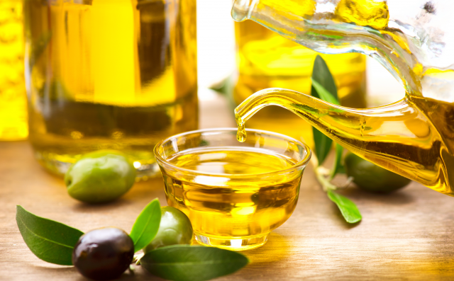 olive oil2 640x451 1