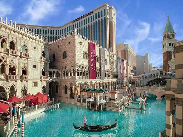 last minute holidays to Las Vegas