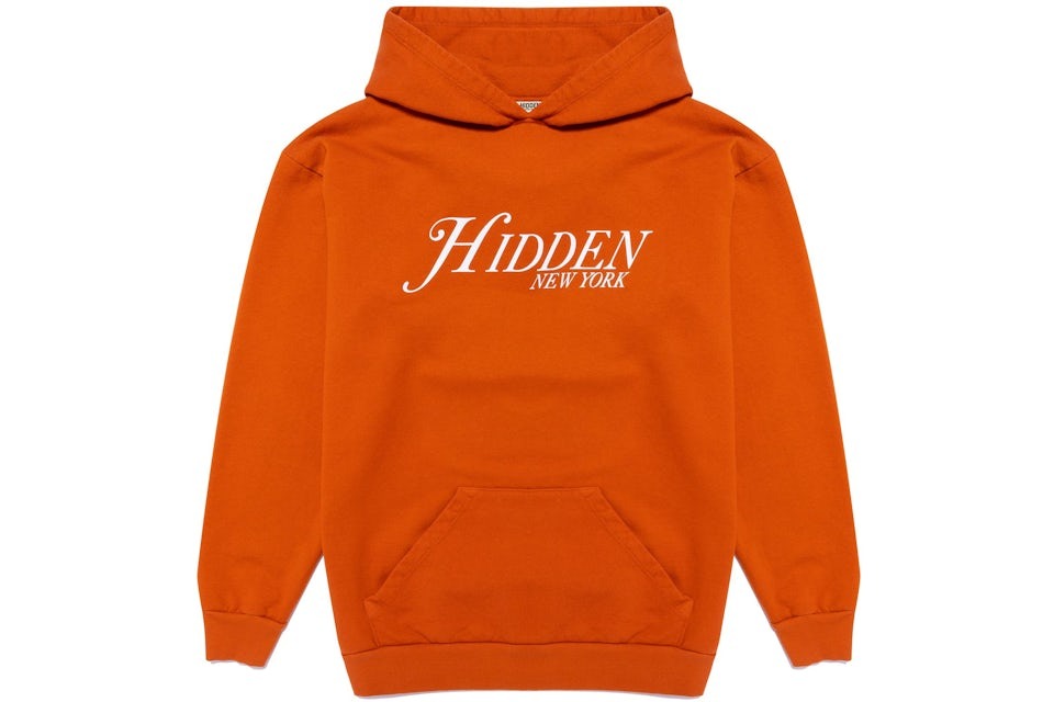 The Hidden Hoodie: A Streetwear Staple in Minimalist Fashion