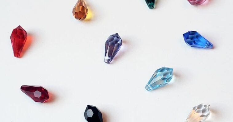 Here is a quick overview of the Ultimate Birthstone Chart Guide - JewelPin