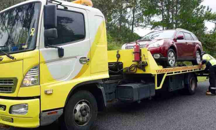 Signs That It’s Time to Call a Car Removal Service