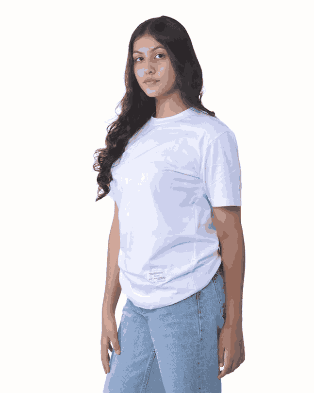 How Cropped T-Shirts Became a Fashion Essential in 2025