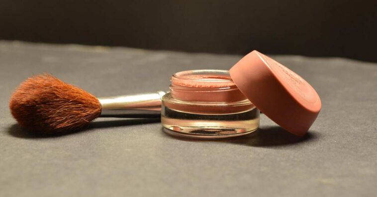 best compact powder for oily skin