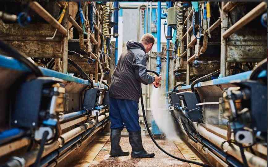 How We Train Your Team to Deliver Exceptional Cleaning?