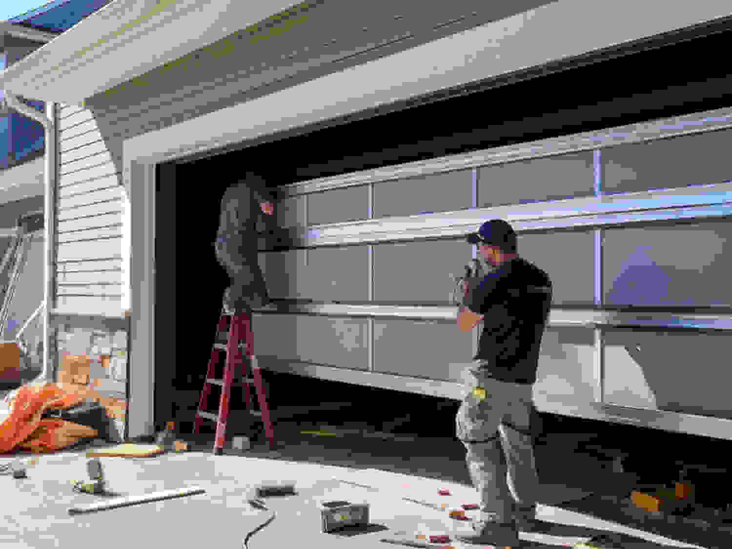 local garage door technicians