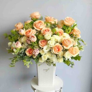 luxury elegant happy birthday flowers
