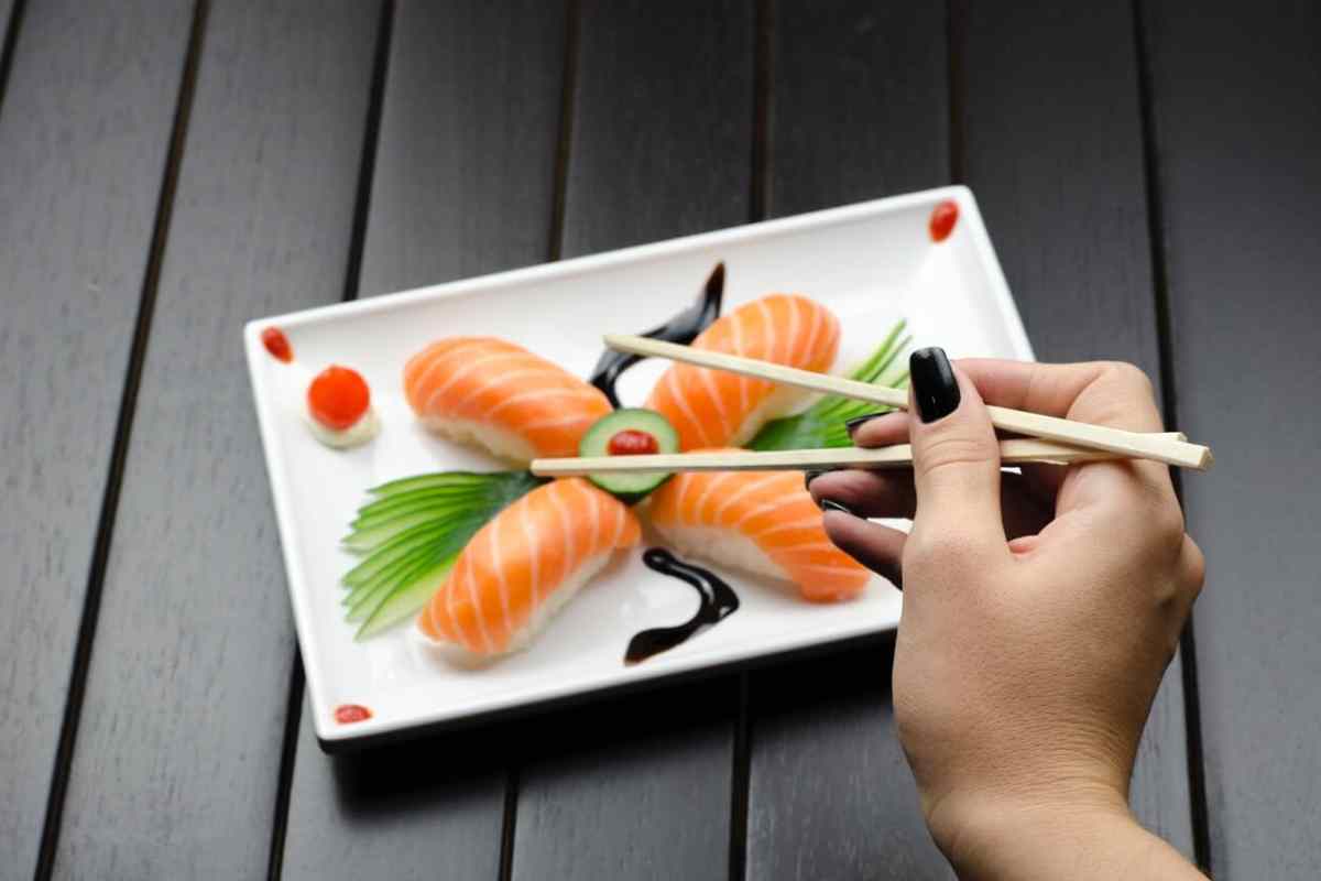 Sushi Etiquette in Hawaii: Tips for Tourists