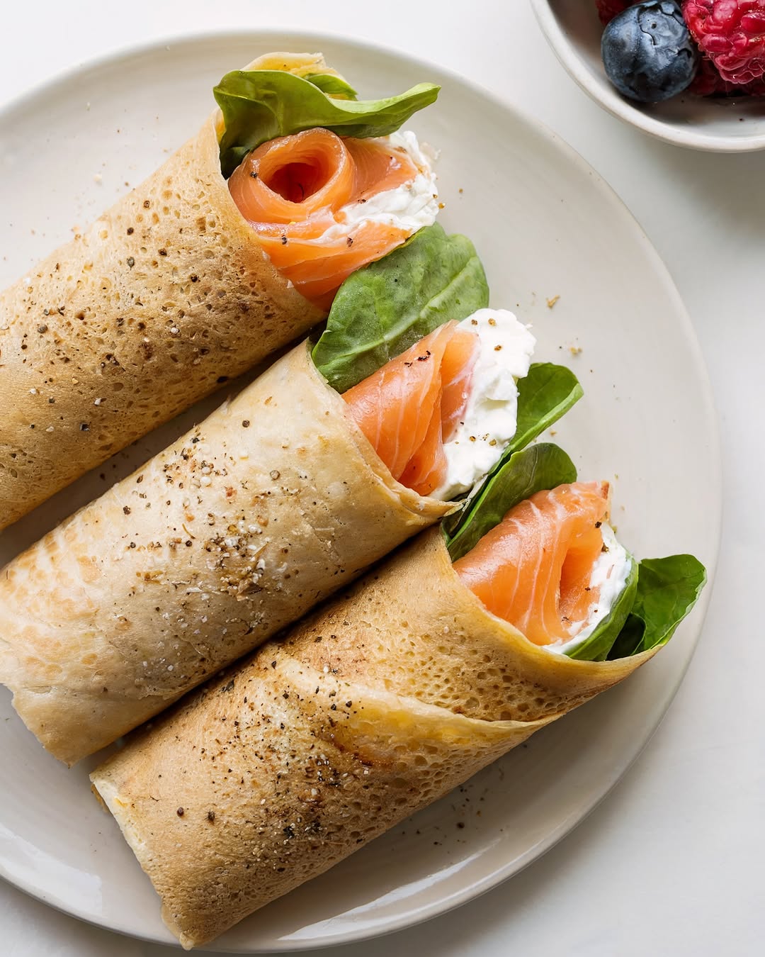 Healthy Cottage Cheese Pancakes Recipe Delight 1 afternoon snack vibes 😌✨on my plate ↓🥚 @eatcrepini egg wraps🍣 smokedsalmon did we know @walmart has lox ballin on a budget🥬 fresh spinach🤍 @kitehillfoods plain cream cheese not vegan but just LOVE this