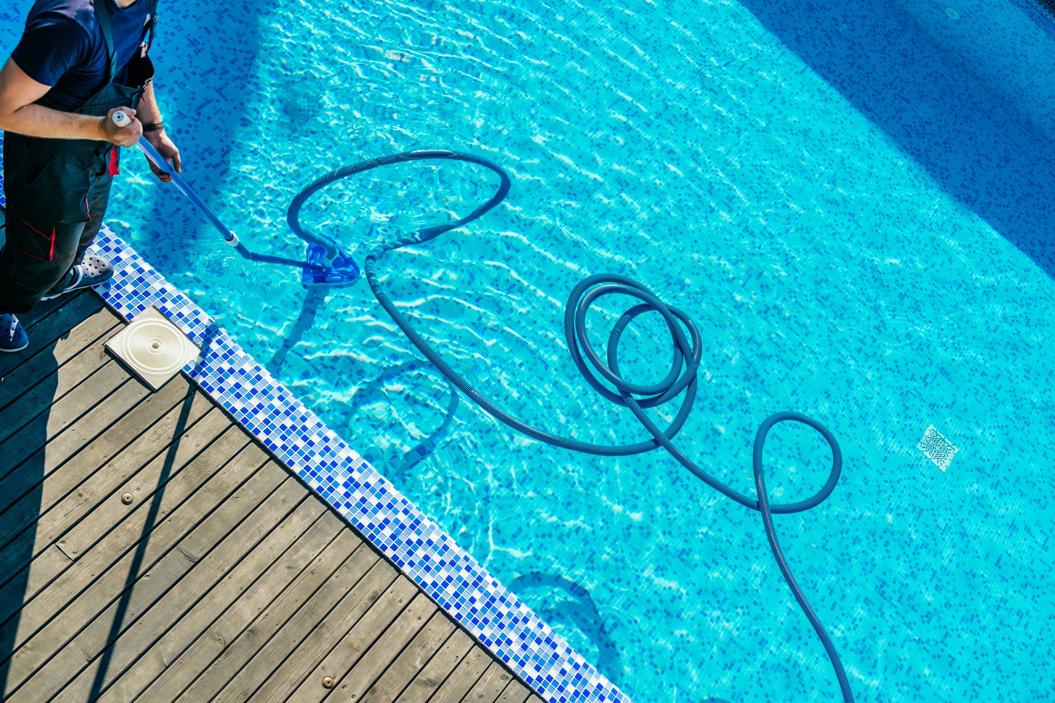 Pool Stain Removal Services for a Spotless Pool 1 imageye f87c0f0f 87a7 4fe6 8e1e 2b77d6c280ea