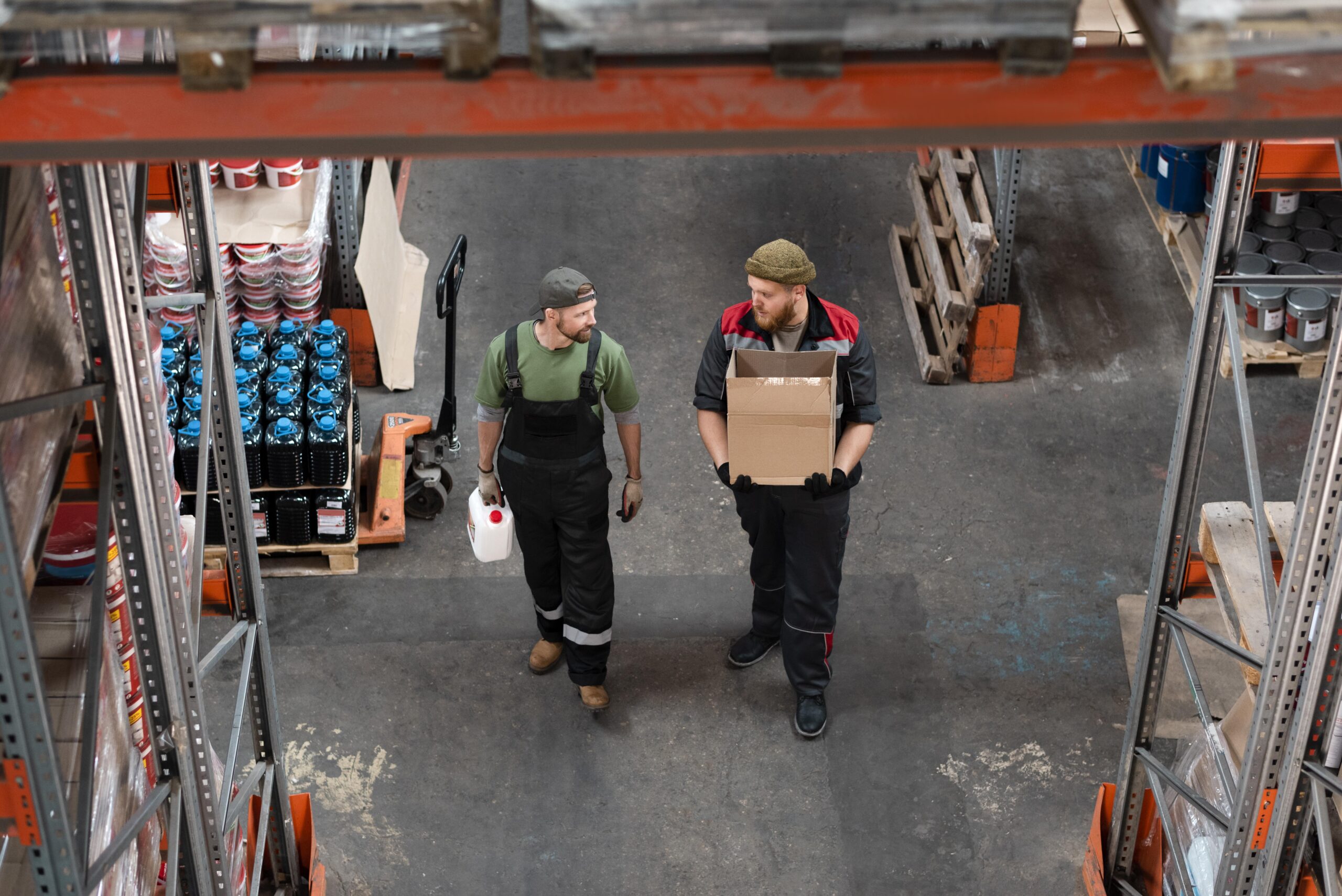 Customer Fulfilment Centre – Fast, Reliable, Scalable UK Fulfilment Services 1 people working together warehouse scaled