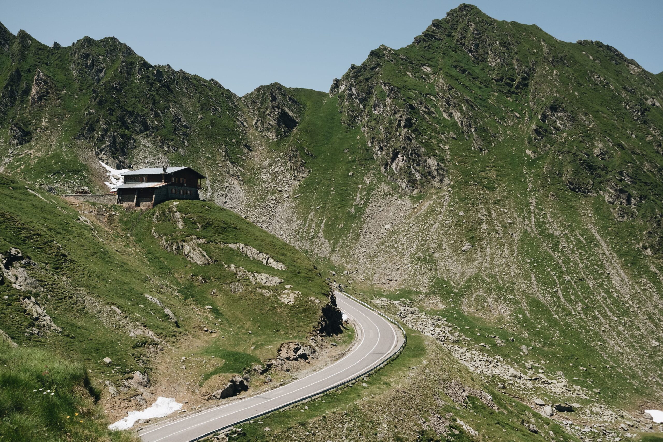 Discover the Magic of the Balkan Trail – Guided Hikes Available 1 scenic view winding transfagaras mountain road transylvanian alps 1 1 1 min scaled