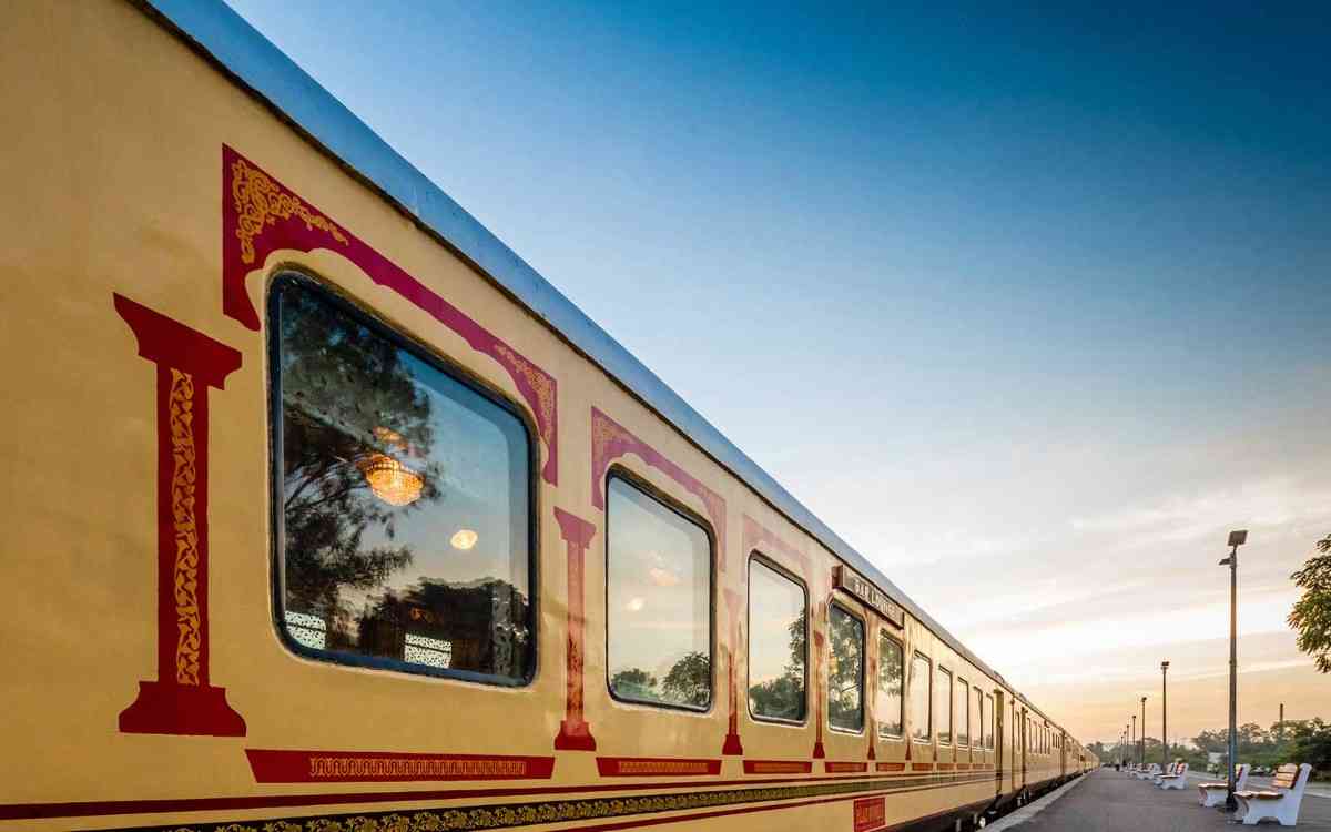 Honeymoon and Romance Aboard the Maharajas’ Express