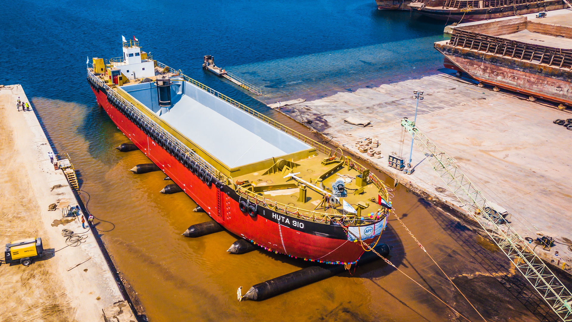 Ship tank cleaning at Dubai Maritime City Port