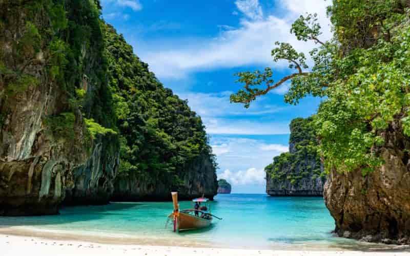 Romantic Places in Thailand for Couples