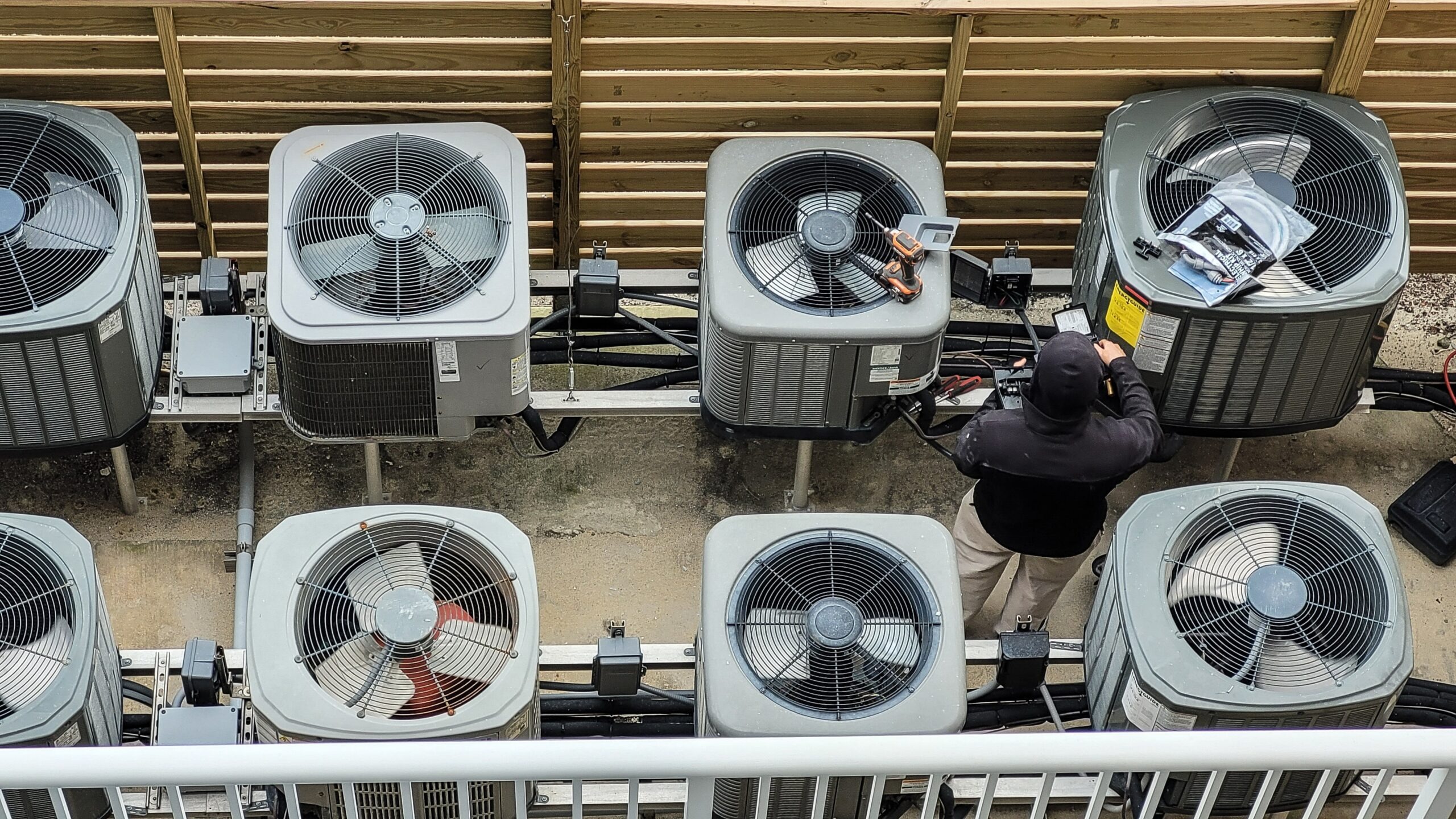 Professional AC Replacement Services in Naples FL 1 imgi 20 air conditioners all in a row to stay cool in sum 2025 02 15 18 08 27 utc scaled 1