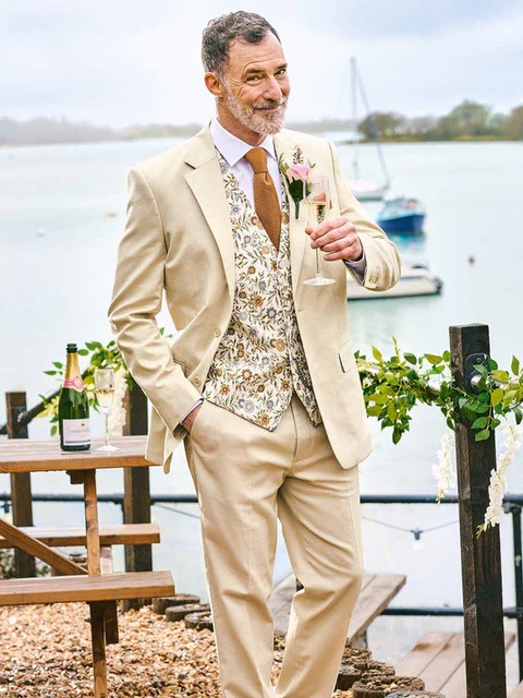 Luxury Handmade Suits | Trutailorcocustomsuits.com 1 imgi 3 Stone Cotton Linen Suit MJ104 Model