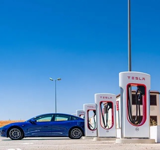 tesla ev charging stations WOrnj5 645x607 1 1
