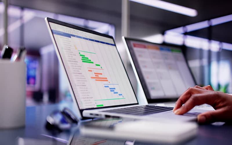 The Benefits of Tracking Tasks and Deadlines Digitally