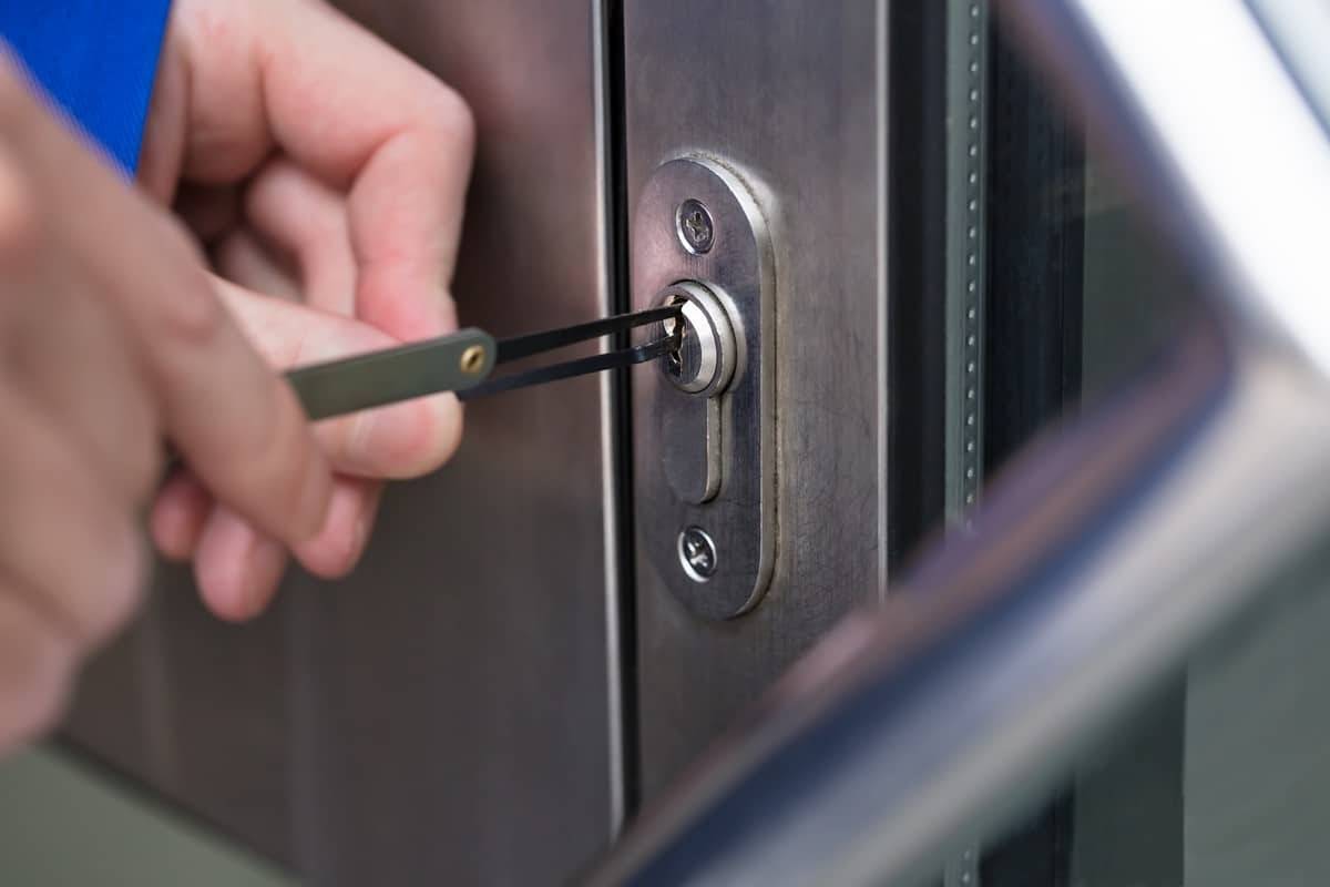 Who Installs Mailbox Locks in Bowie, MD