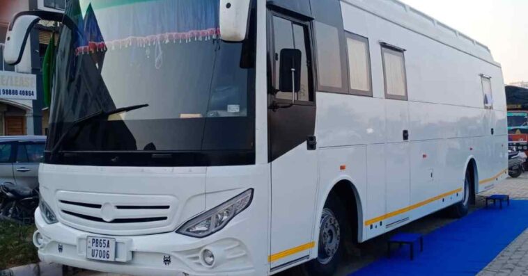 Mann Vanity Van