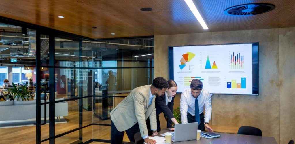 Driving Growth with Corporate Finance Services in Dubai
