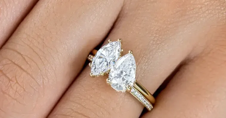 toi et moi engagement ring