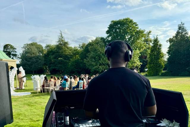 Create Magic Moments with South London Wedding DJs