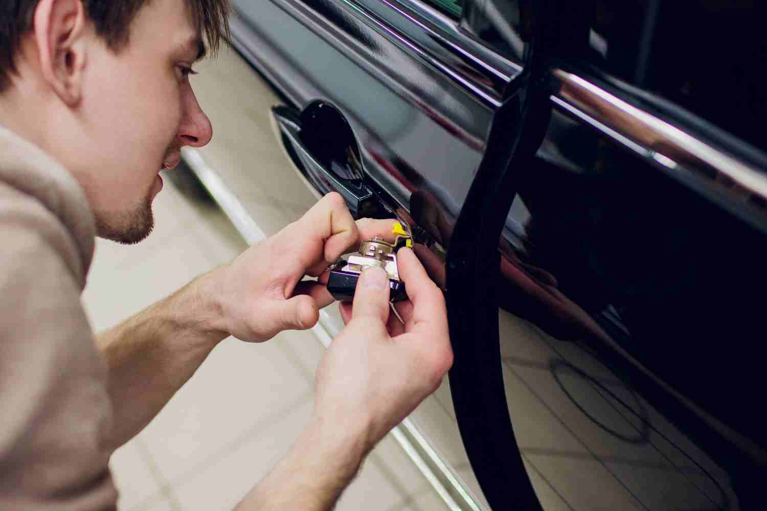 How Locksmiths Toms River Help Your Business Secure