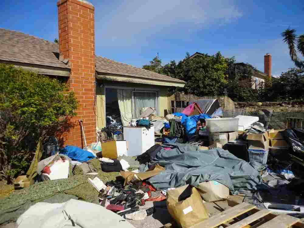 How Pensacola Junk Removal Help Moving & Downsizing?
