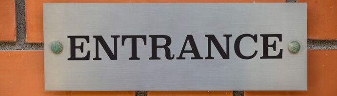 Top Benefits of Choosing Custom Aluminum Signs