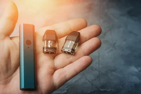 Style and Function: Choosing the Right Smoking Gear