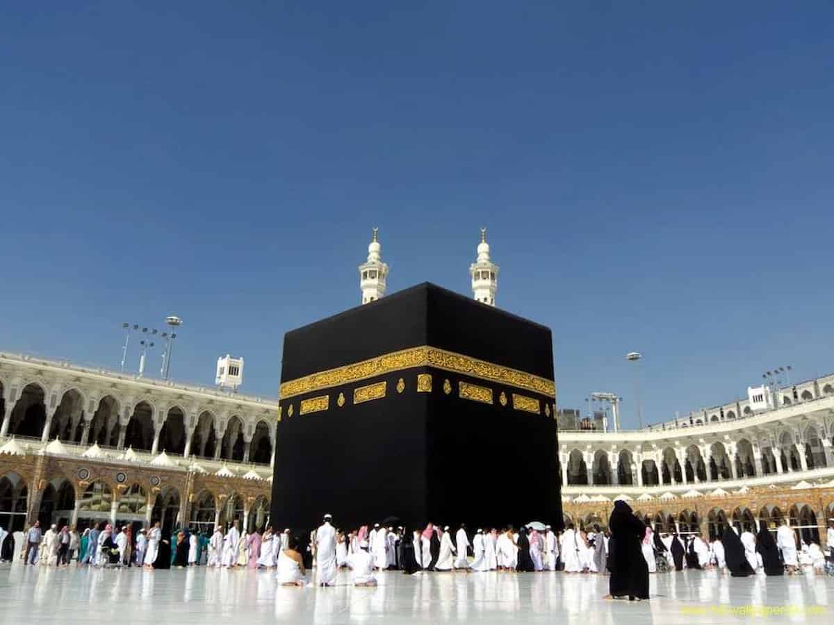 How to Choose the Right Umrah Package From UK?