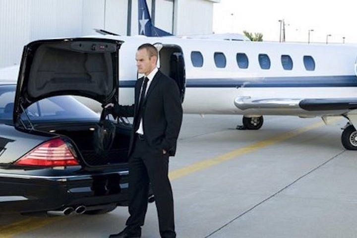 Experience DFW Luxury Airport Car Services