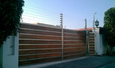 High Quality Electric Fence System in Lahore