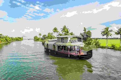 Top 10 Kerala Houseboat Stays for a Memorable Backwater