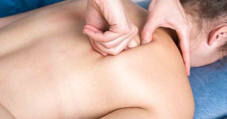 osteopath massage stretching 1