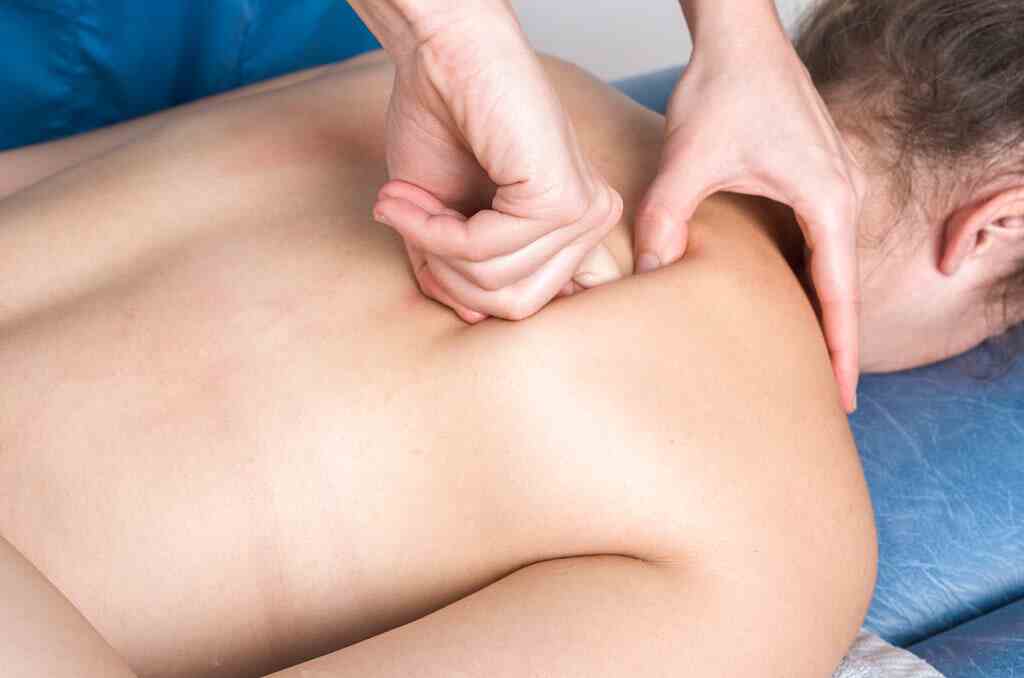 Osteopathy Treatment in Toronto: Gentle Care for Pain and Mobility 1 osteopath massage stretching 1