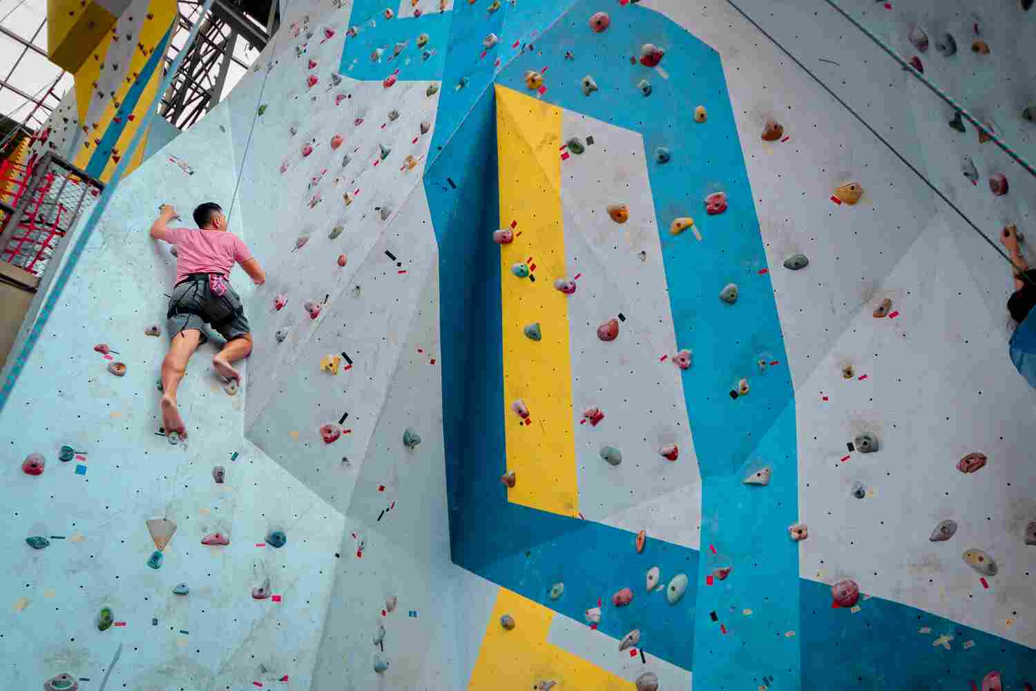 Best Abu Dhabi Indoor Climbing Spots for Kids