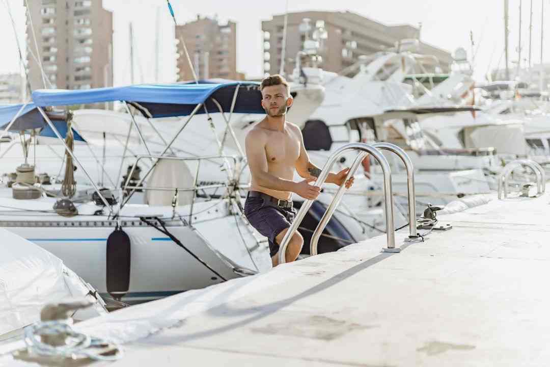self drive boat hire shark bay
