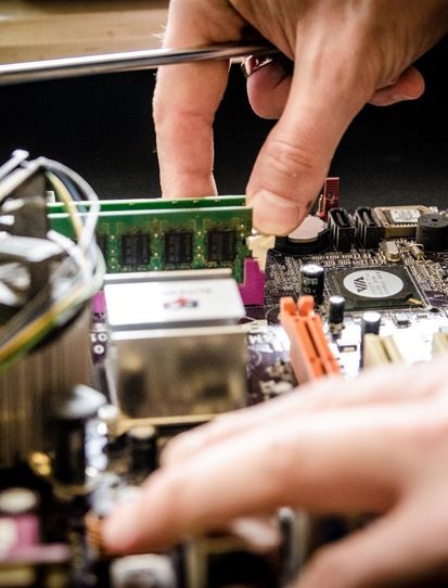 What Causes a Corrupt Windows Installation